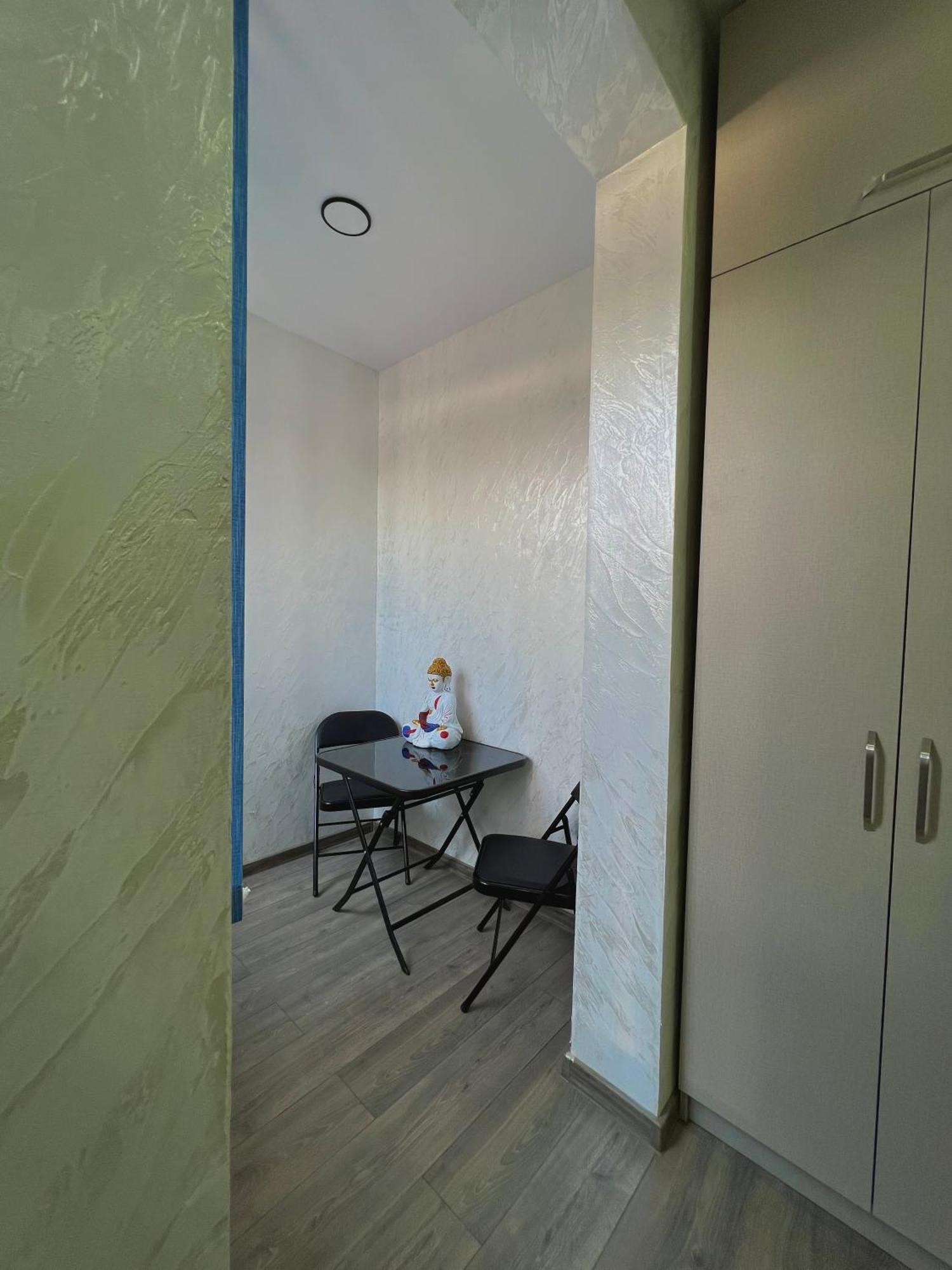 Sun And Moon Aparthotel Batumi Bagian luar foto